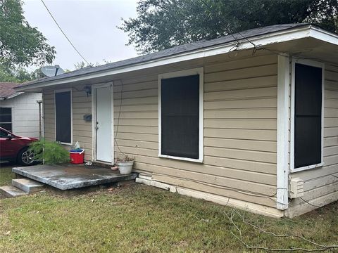 365 24th Street SE Paris TX 75460