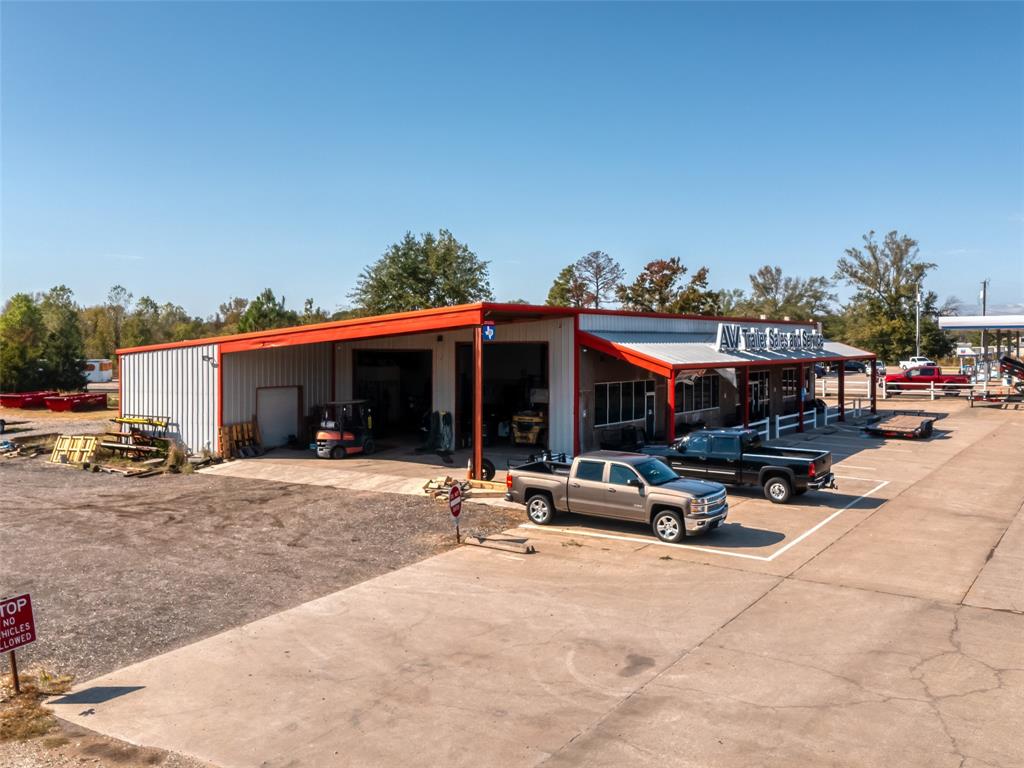 10397 US Highway 69 N