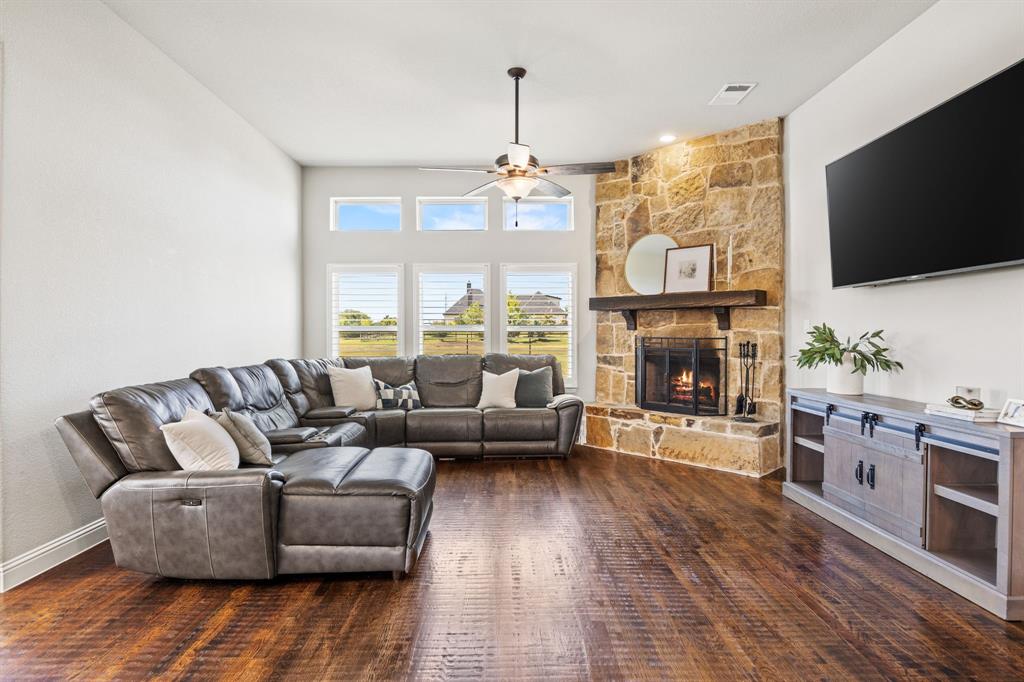 121 Majors - Residential