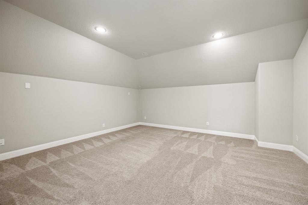 121 Majors - Residential