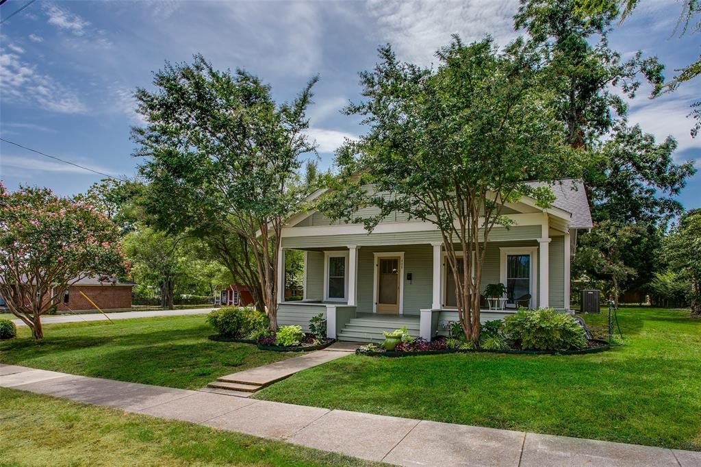 Photo of 408 Munson Street, Rockwall, TX 75087 (MLS # 21045258)