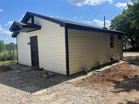 Photo of 412 Smith Row #2, Sherman, TX 75090 (MLS # 21322213)