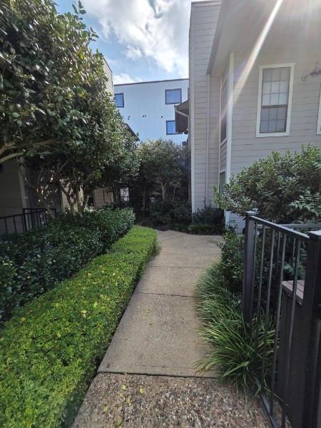 Munger Place Condos - Residential