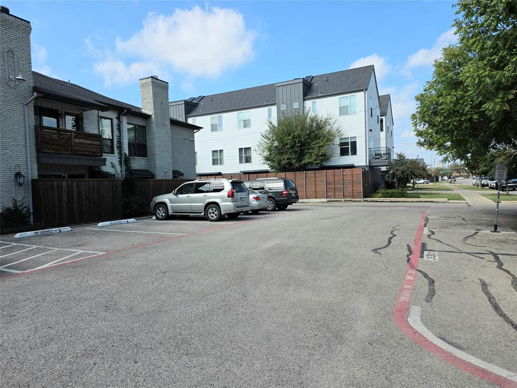 1503 N Garrett Avenue 103