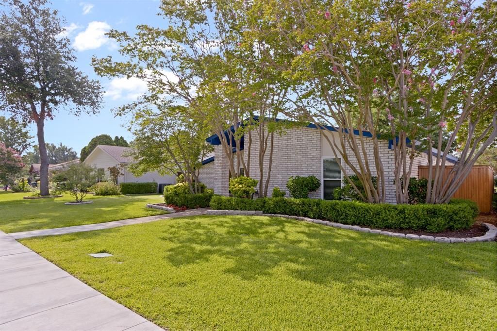 Photo of 511 Woodhurst Drive, Coppell, TX 75019 (MLS # 21193444)