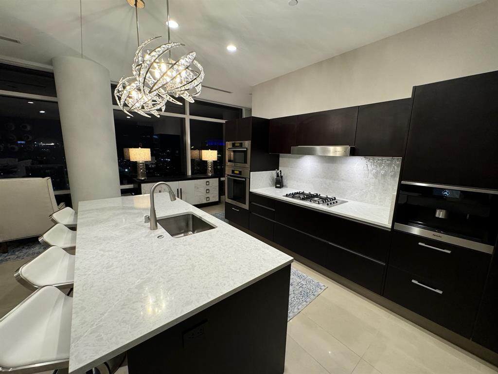 Residential Condo - Residential