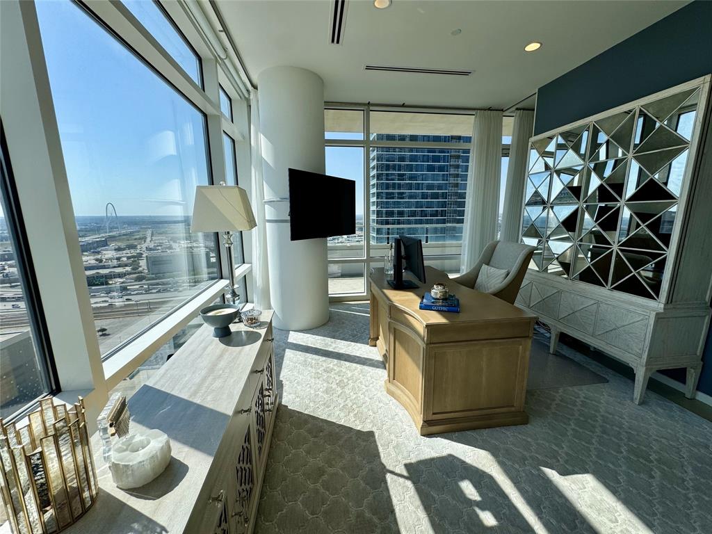 Residential Condo - Residential