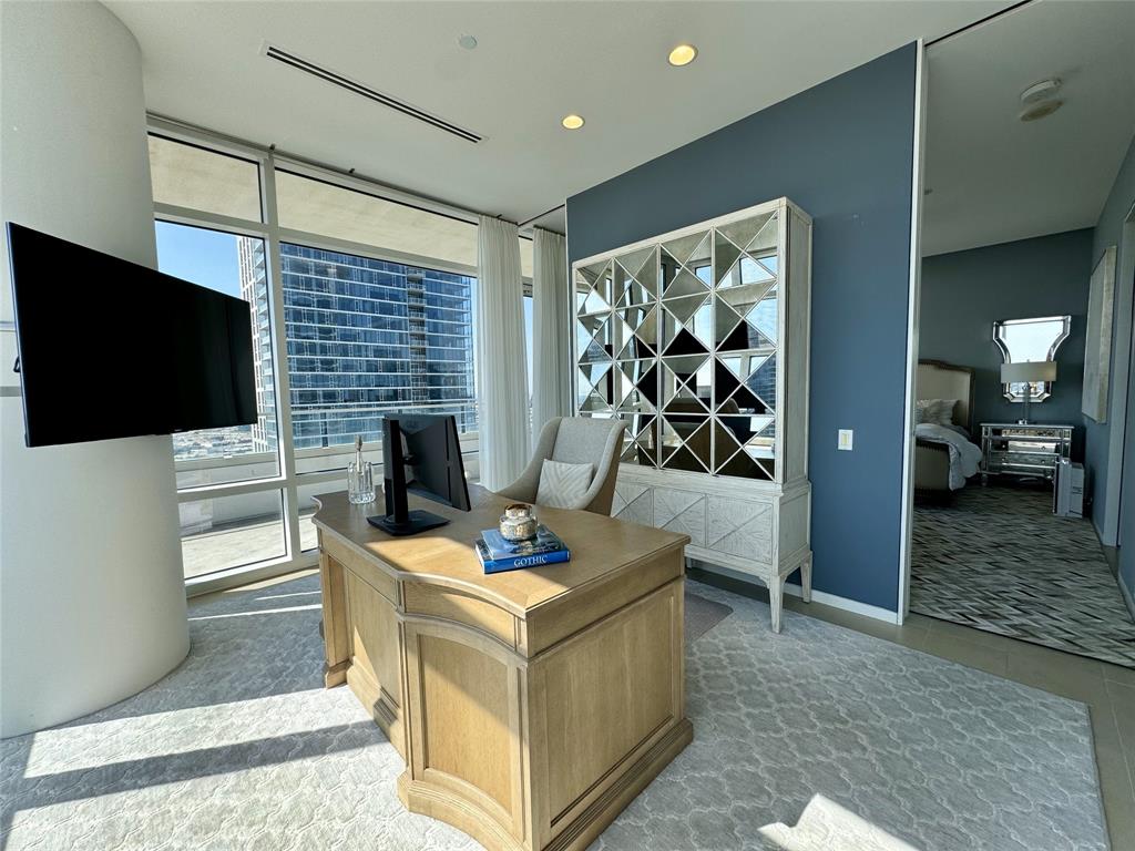 Residential Condo - Residential