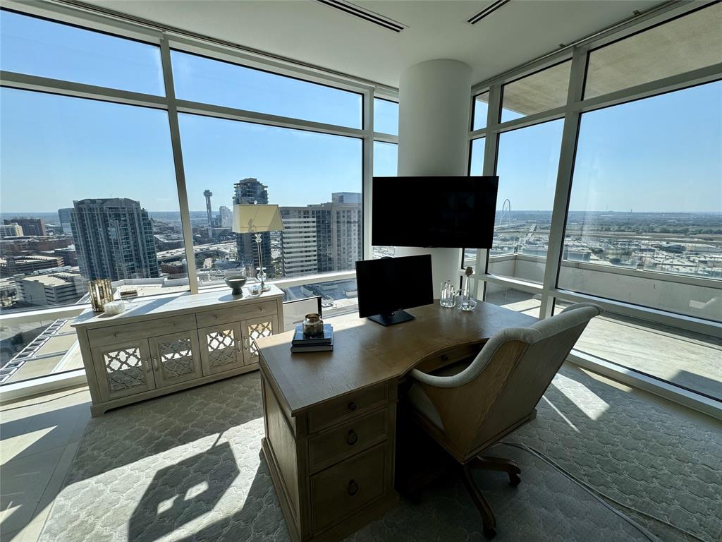 Residential Condo - Residential