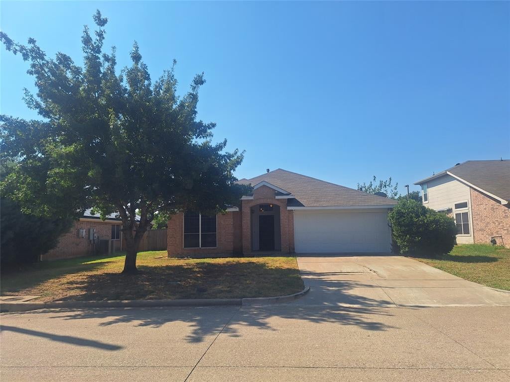 Photo of 3516 Paladin Place, Fort Worth, TX 76137 (MLS # 21375067)