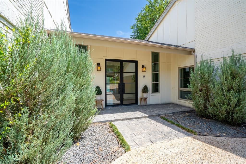 1904 Woodstock Drive
