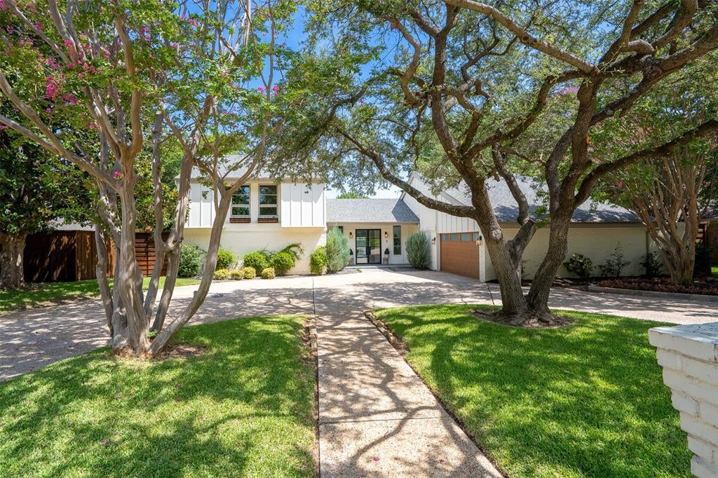 1904 Woodstock Drive