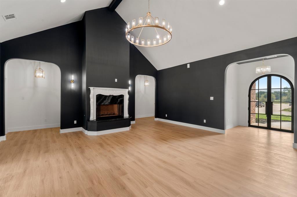 LAKEVIEW ESTATES - Residential