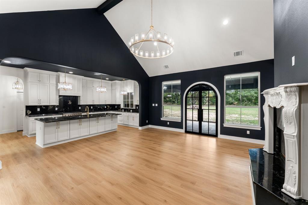 LAKEVIEW ESTATES - Residential