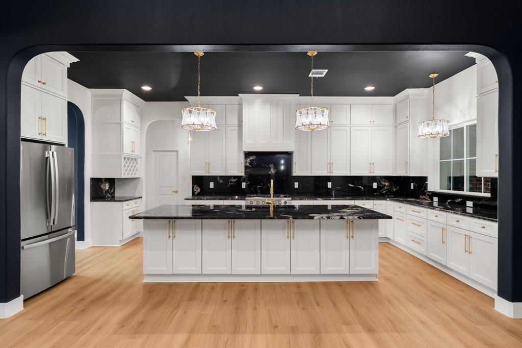 LAKEVIEW ESTATES - Residential