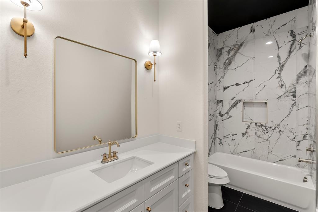 LAKEVIEW ESTATES - Residential