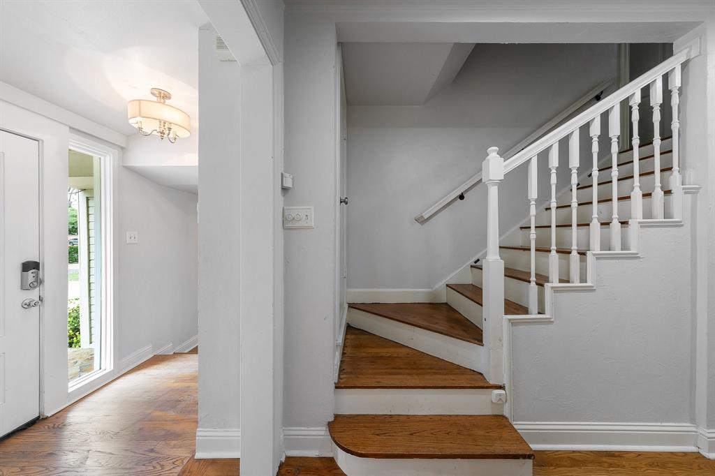 4524 Mockingbird Lane