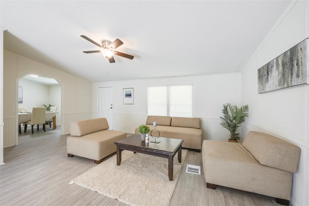 1044 Pecan Ridge