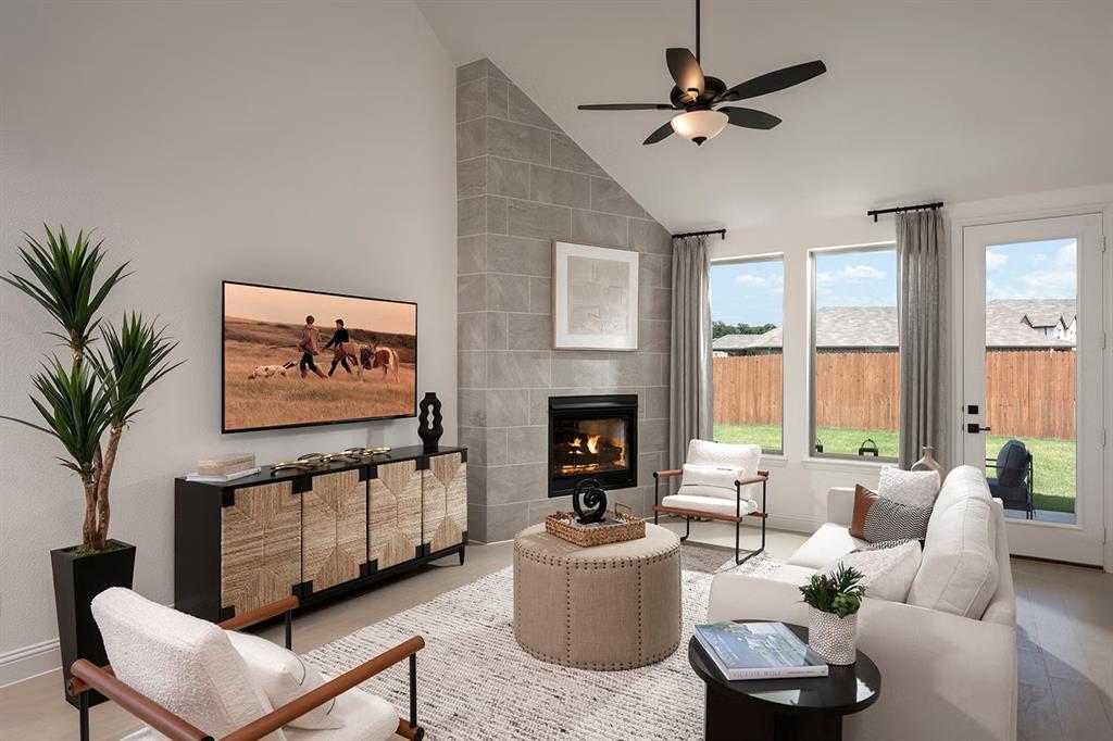 3922 Hometown Boulevard