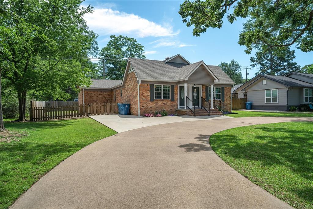 809 S Prairieville Street