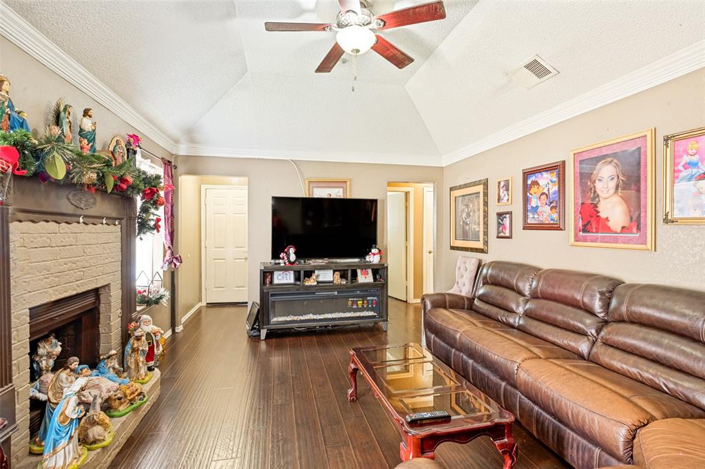1325 Abbott Drive