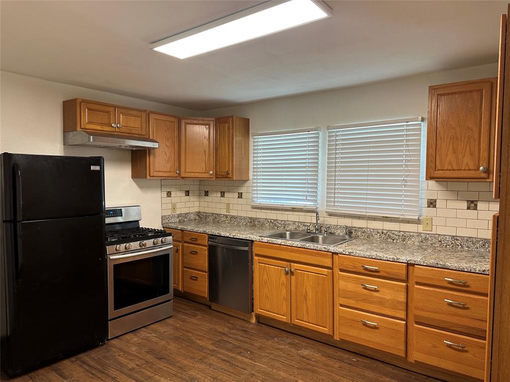 Meadow Oaks Add - Residential Lease