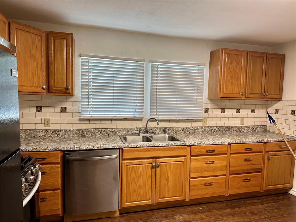 Meadow Oaks Add - Residential Lease