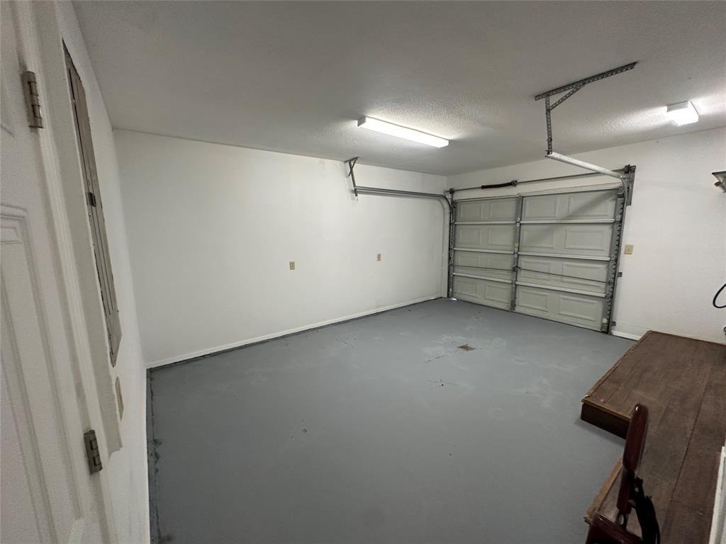 Meadow Oaks Add - Residential Lease