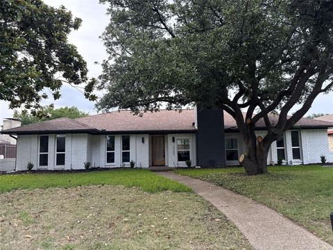 3205 Saint Ives Court Plano TX 75075