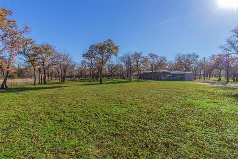 A home in Palo Pinto