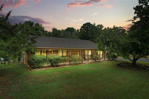 A home in Gilmer