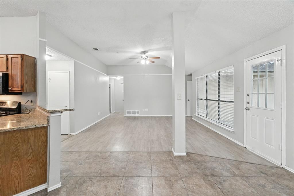 Lakecrest 02 - Residential