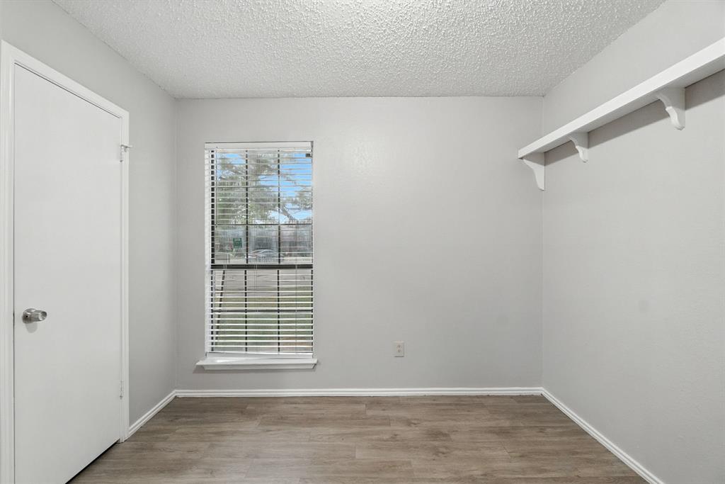 Lakecrest 02 - Residential