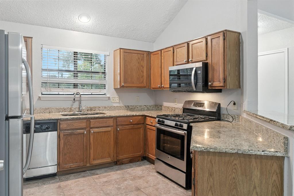 Lakecrest 02 - Residential