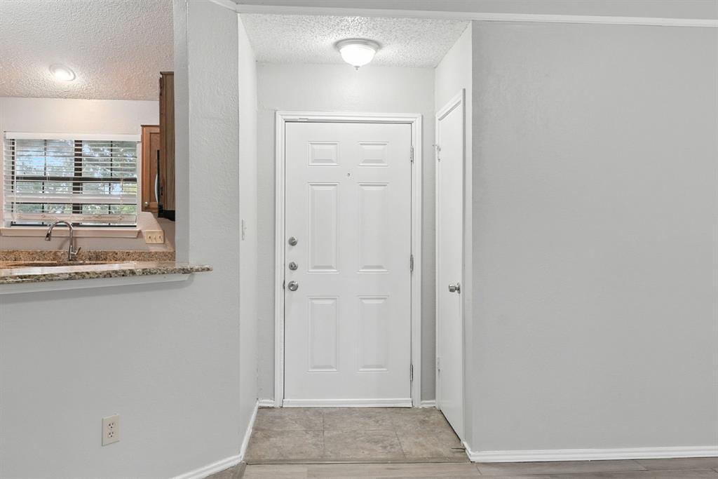 Lakecrest 02 - Residential