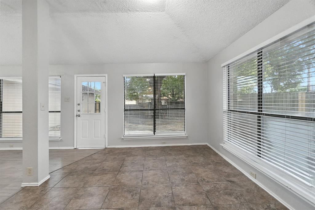 Lakecrest 02 - Residential