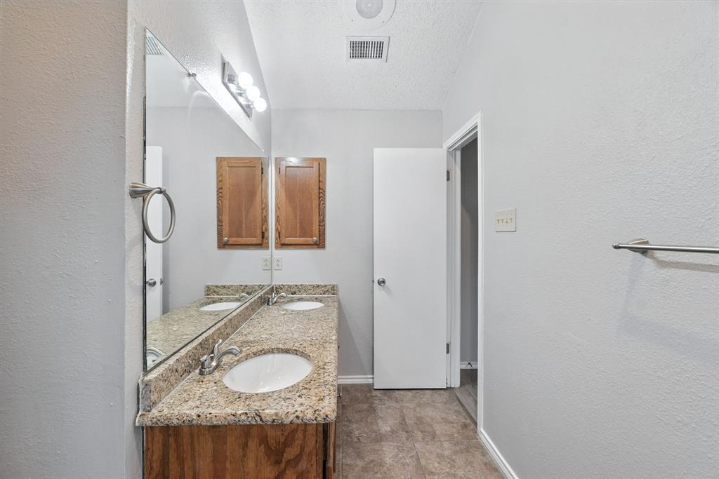 Lakecrest 02 - Residential