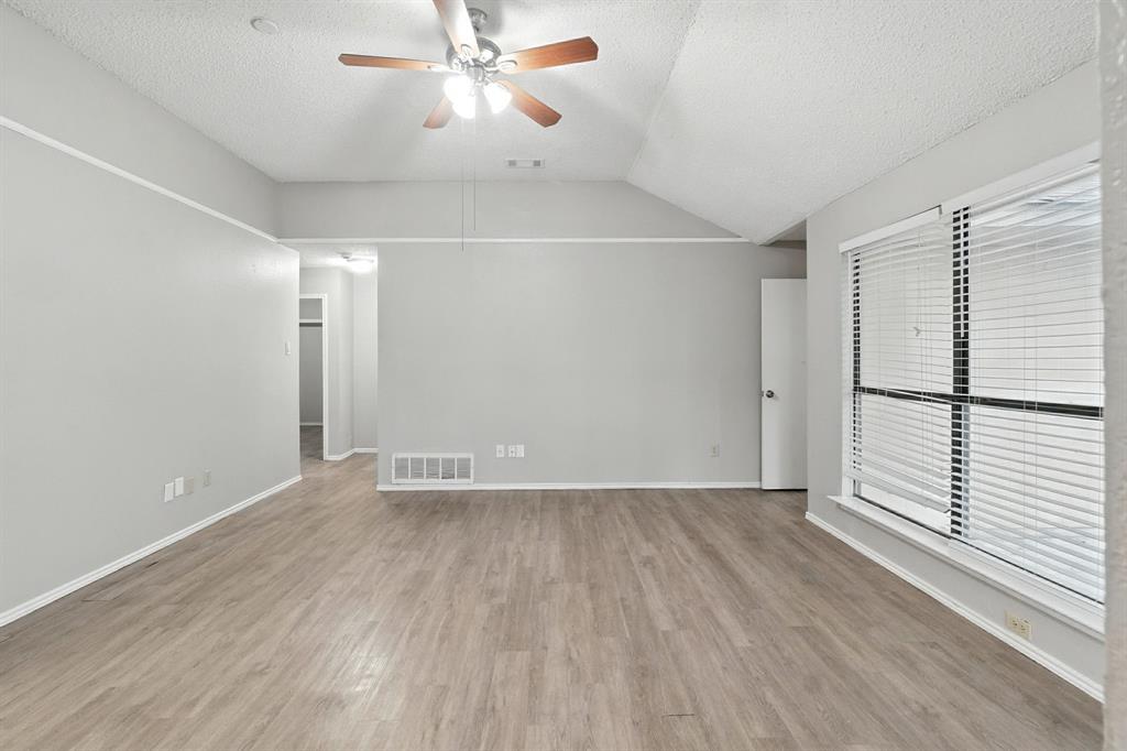 Lakecrest 02 - Residential