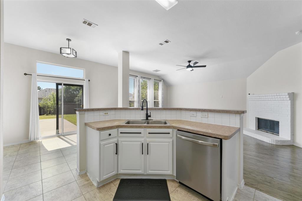 2124 Hickory Ridge Drive