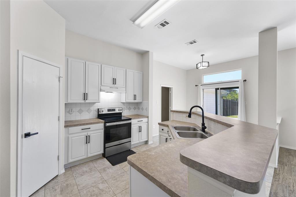 2124 Hickory Ridge Drive