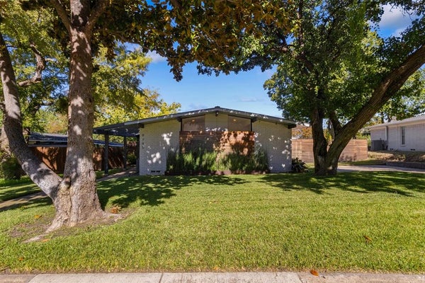 9745 WISTERWOOD DR, DALLAS, TX 75238 - Image b4dc2ab36af0f99c61904f2ff0ada3ba/2960939975