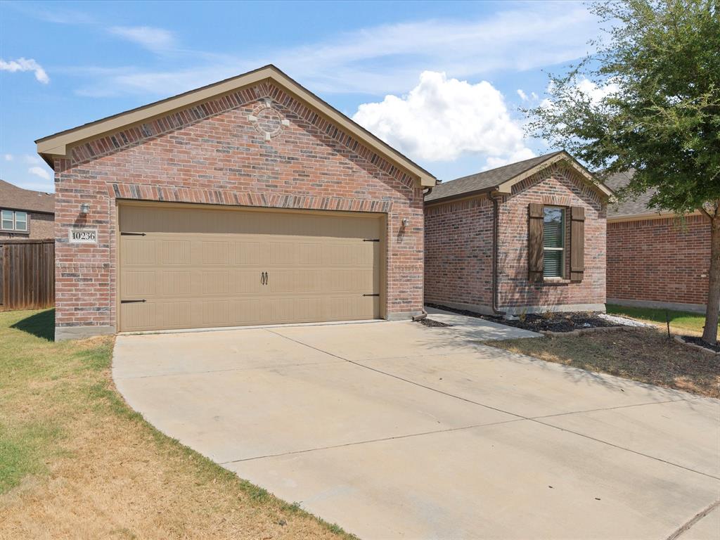 10236 Fox Springs Drive