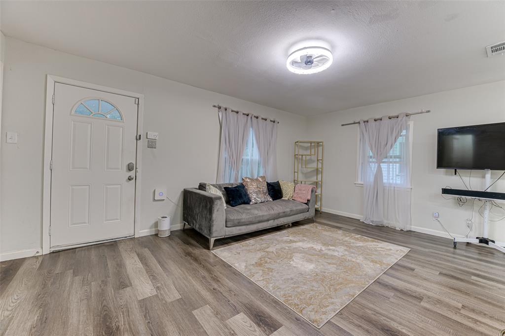 3444 Kellogg Avenue