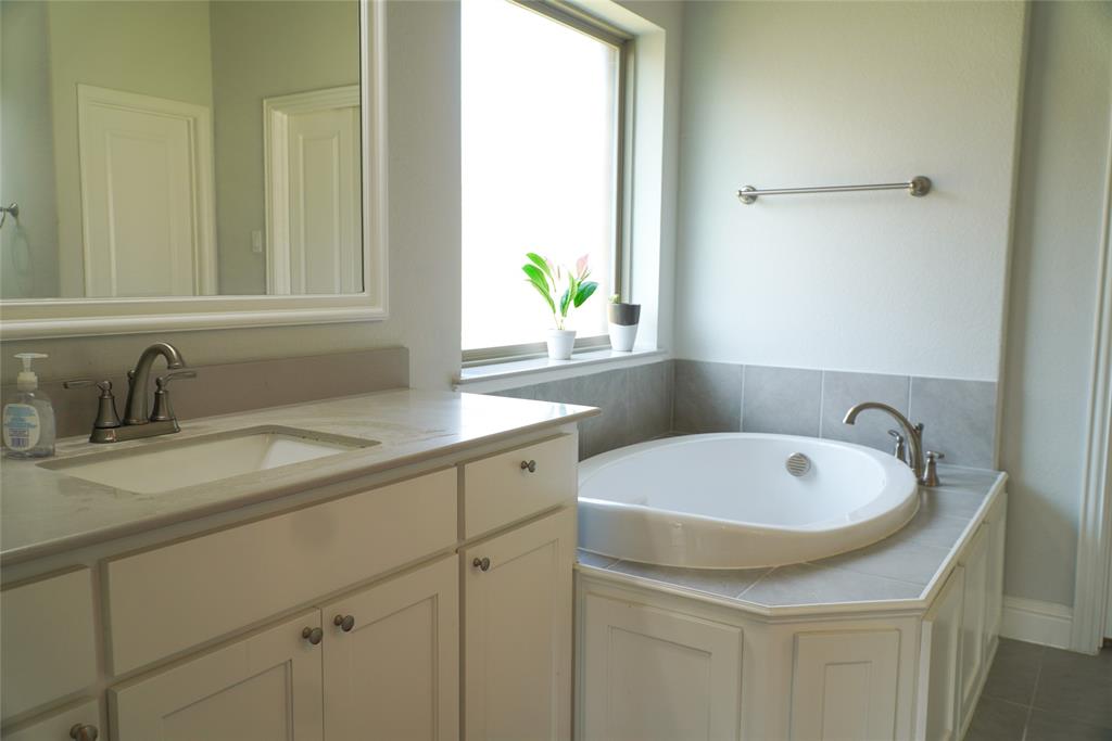 Bristol Oaks - Residential