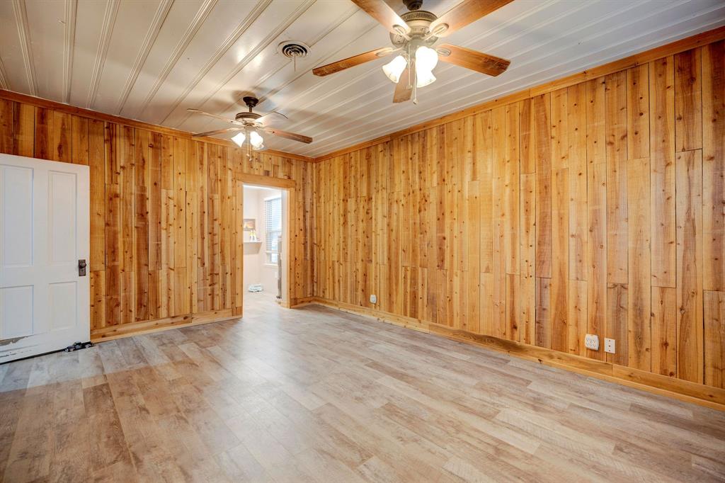 n: Lake Worth Leases Add - Residential