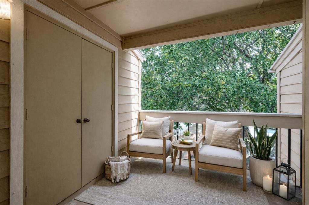 Preston On Creek Condos - Residential