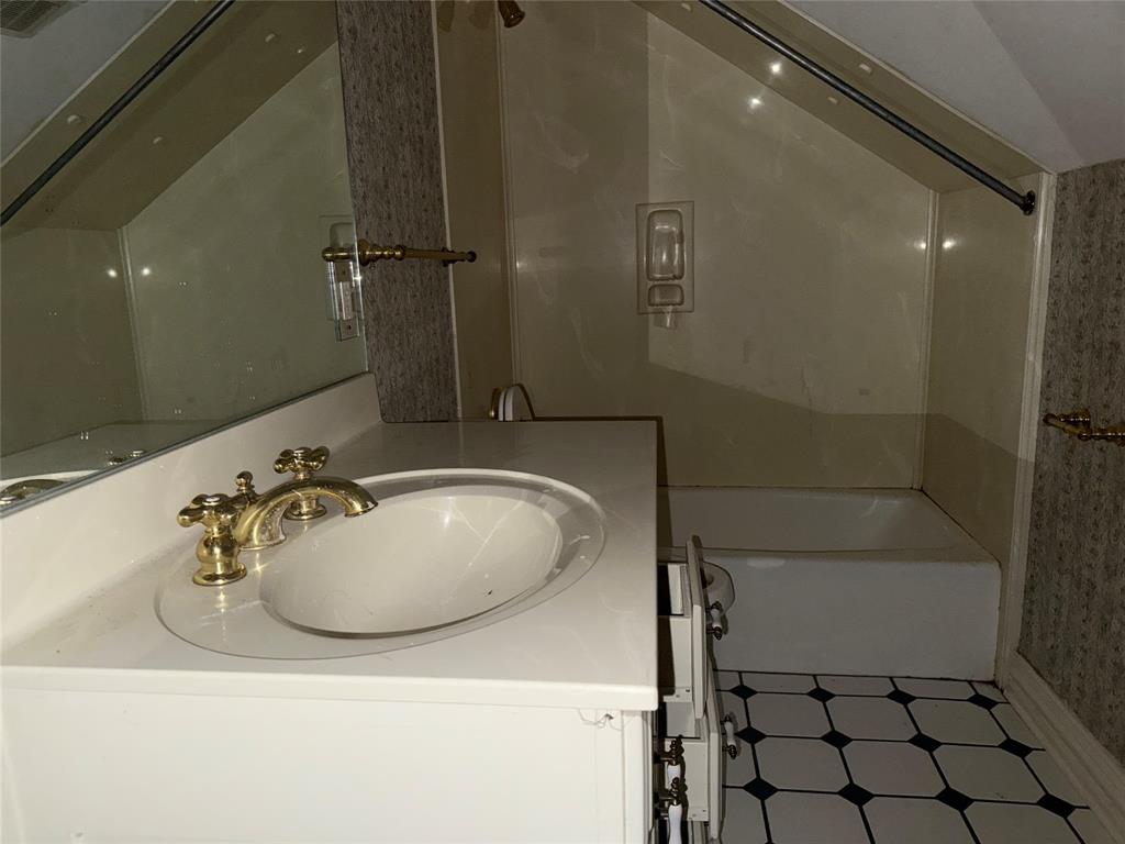 C E Rivers Surv Abs #495 - Residential