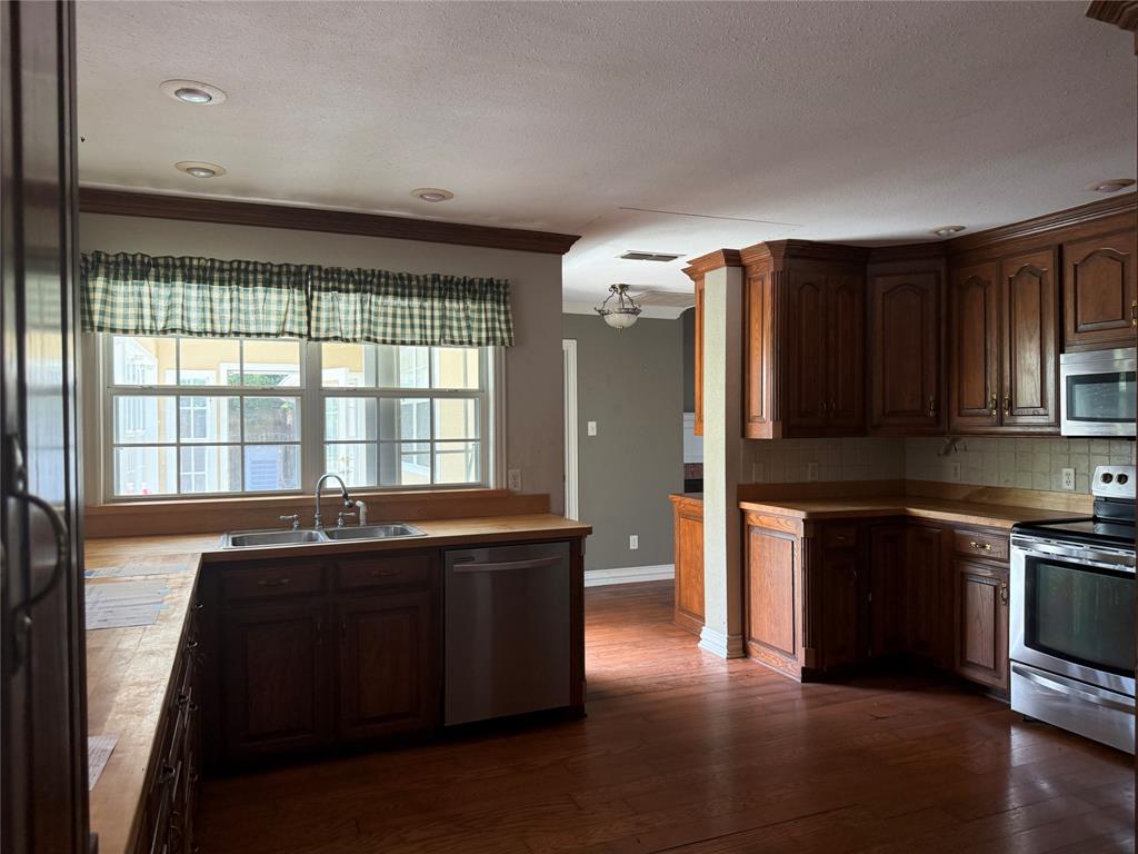 C E Rivers Surv Abs #495 - Residential