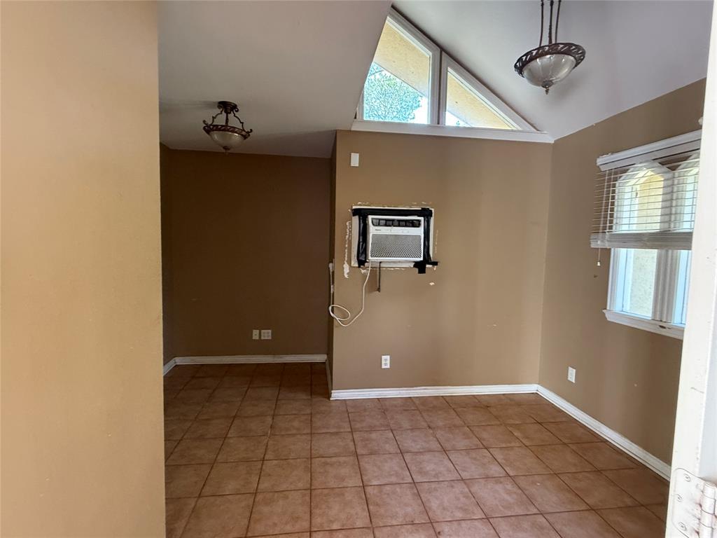 C E Rivers Surv Abs #495 - Residential