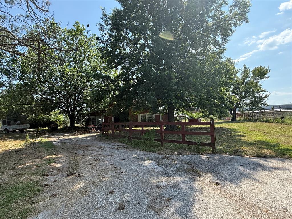 1708 S US Highway 69